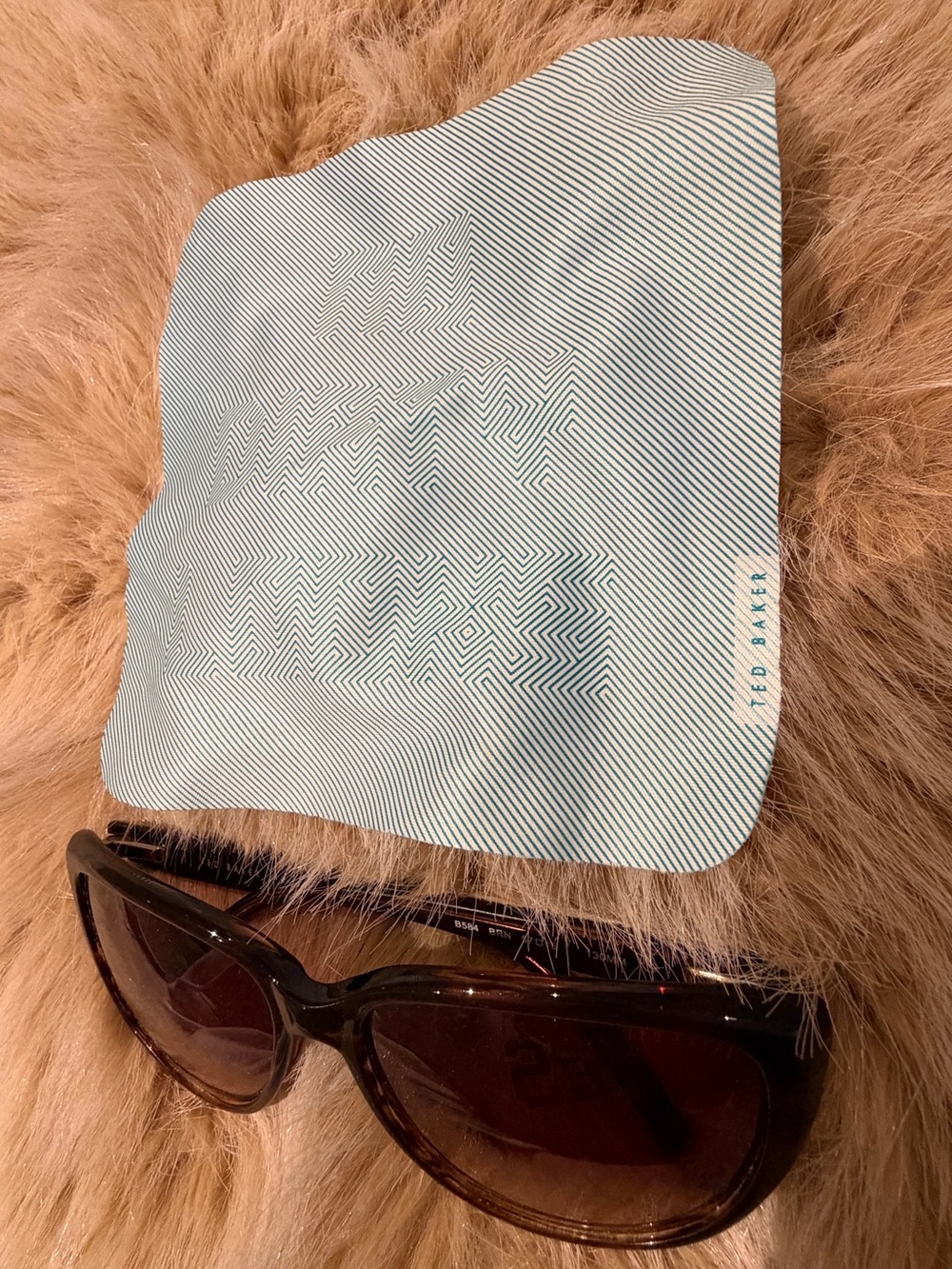 Ted baker sunglasses - Picture 3 of 12